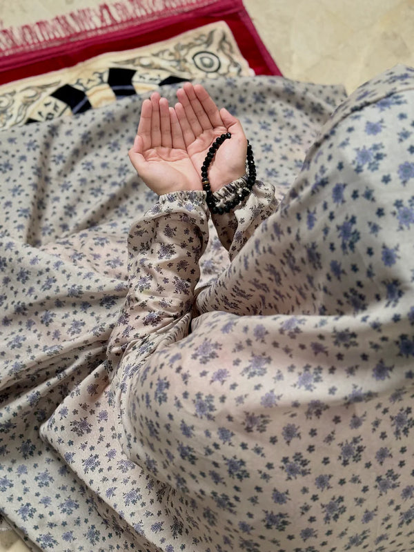 NAMAZ CHADDAR - GRACE IN PRAYER