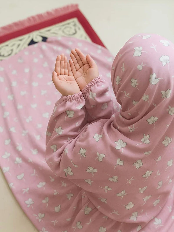NAMAZ CHADDAR - GRACE IN PRAYER
