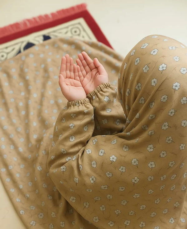 NAMAZ CHADDAR - GRACE IN PRAYER