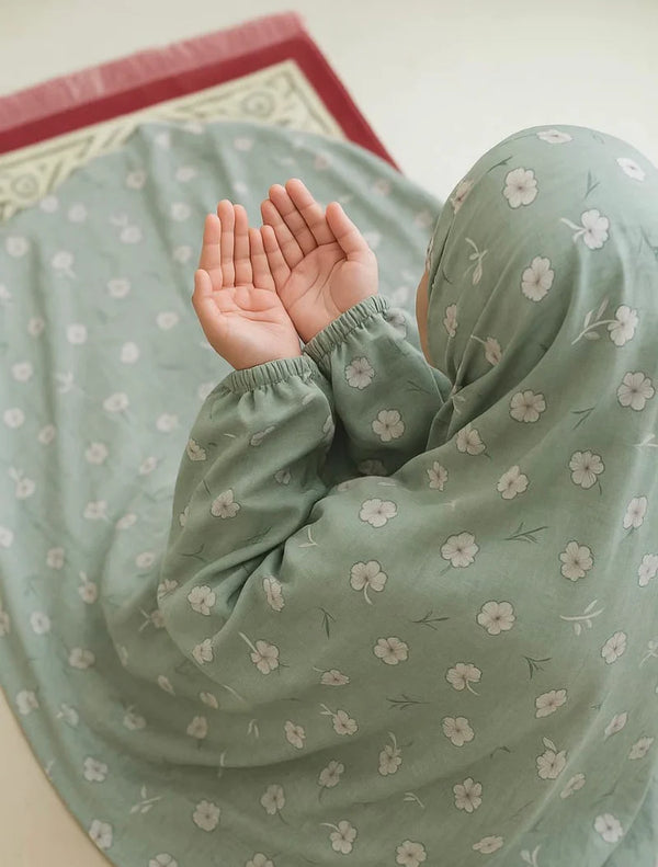 NAMAZ CHADDAR - GRACE IN PRAYER